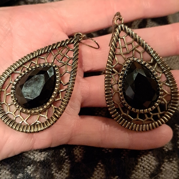 Ladies Beautiful Teardrop Fashion Earrings Faceted Glass Surrounded by Gold Tone - Picture 2 of 4